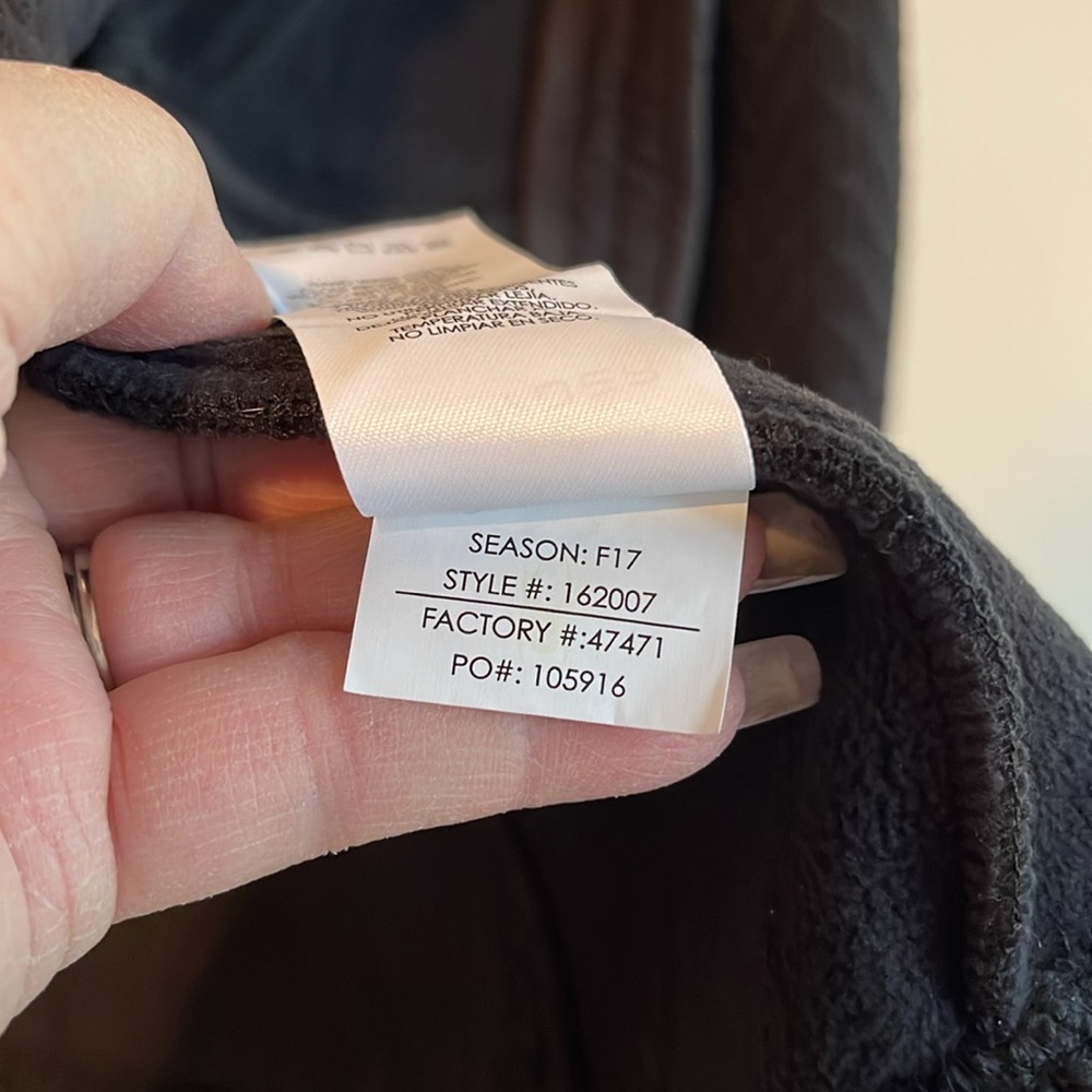 Spider Cable Knit Zip front sweater jacket - Picture 9 of 9